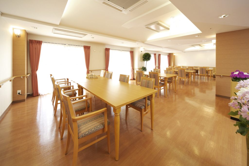 ＞＞夜勤専従＜＜【介護福祉士/パート】ブランクありOK！交通費支給あり！